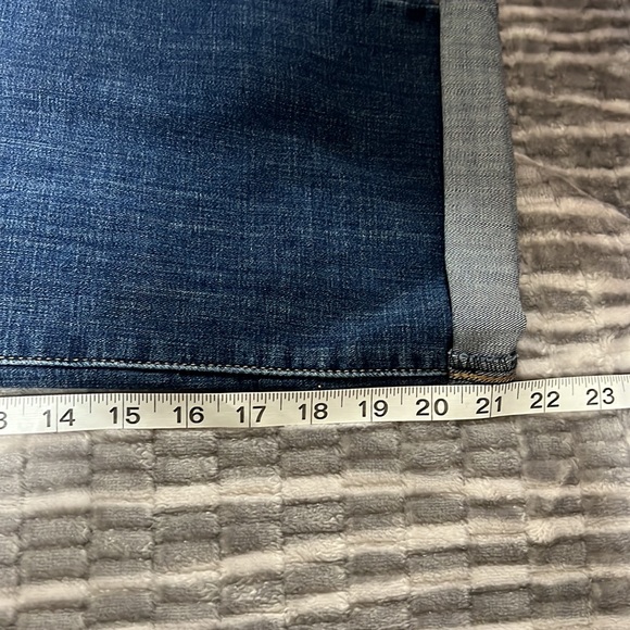 Levi’s Capri Size 20W EUC🚨Host Pick🚨 - Picture 6 of 8